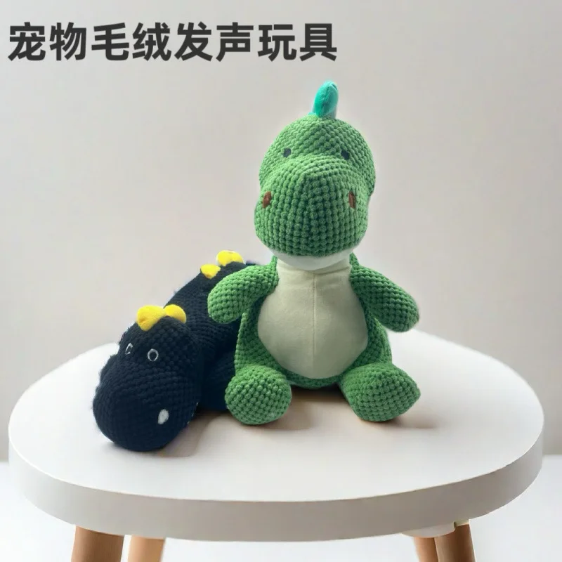 Peluche dinosaurio con mochila para perros: chirriante y resistente - imagen 3