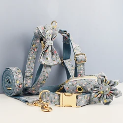 Collar y correa para perros con placa grabada diseño floral