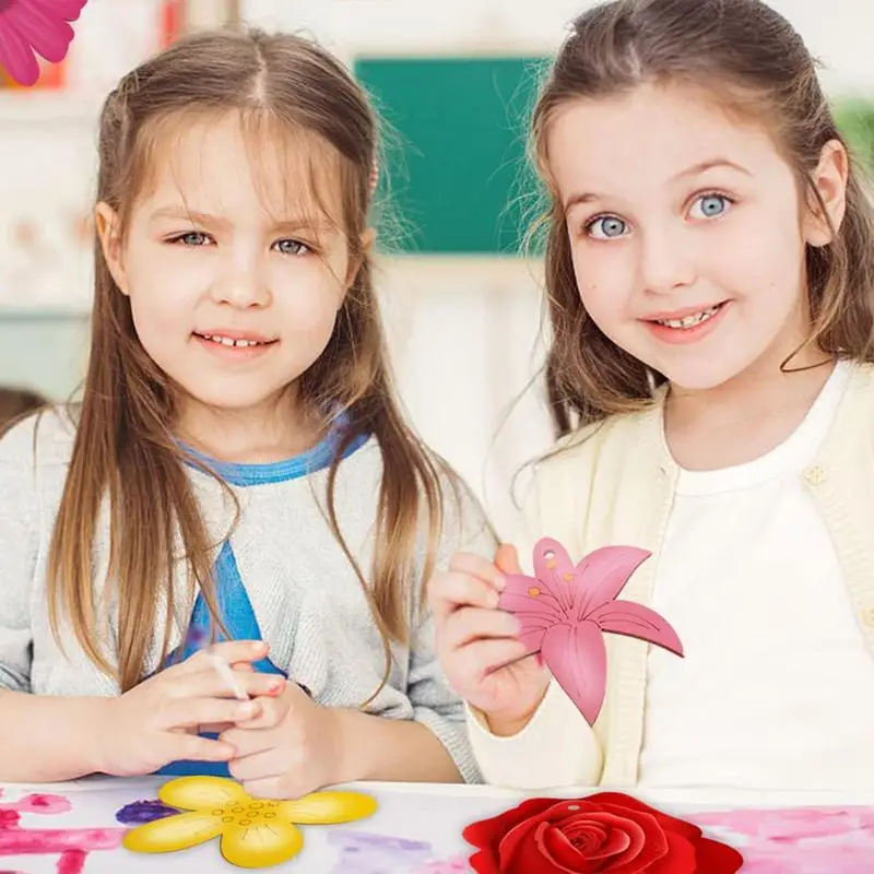 Artesanías de pintura de madera para niños, adornos de flores de madera sin terminar, rebanadas de madera, adornos de flores, etiquetas de pintura con 60 piezas - imagen 5