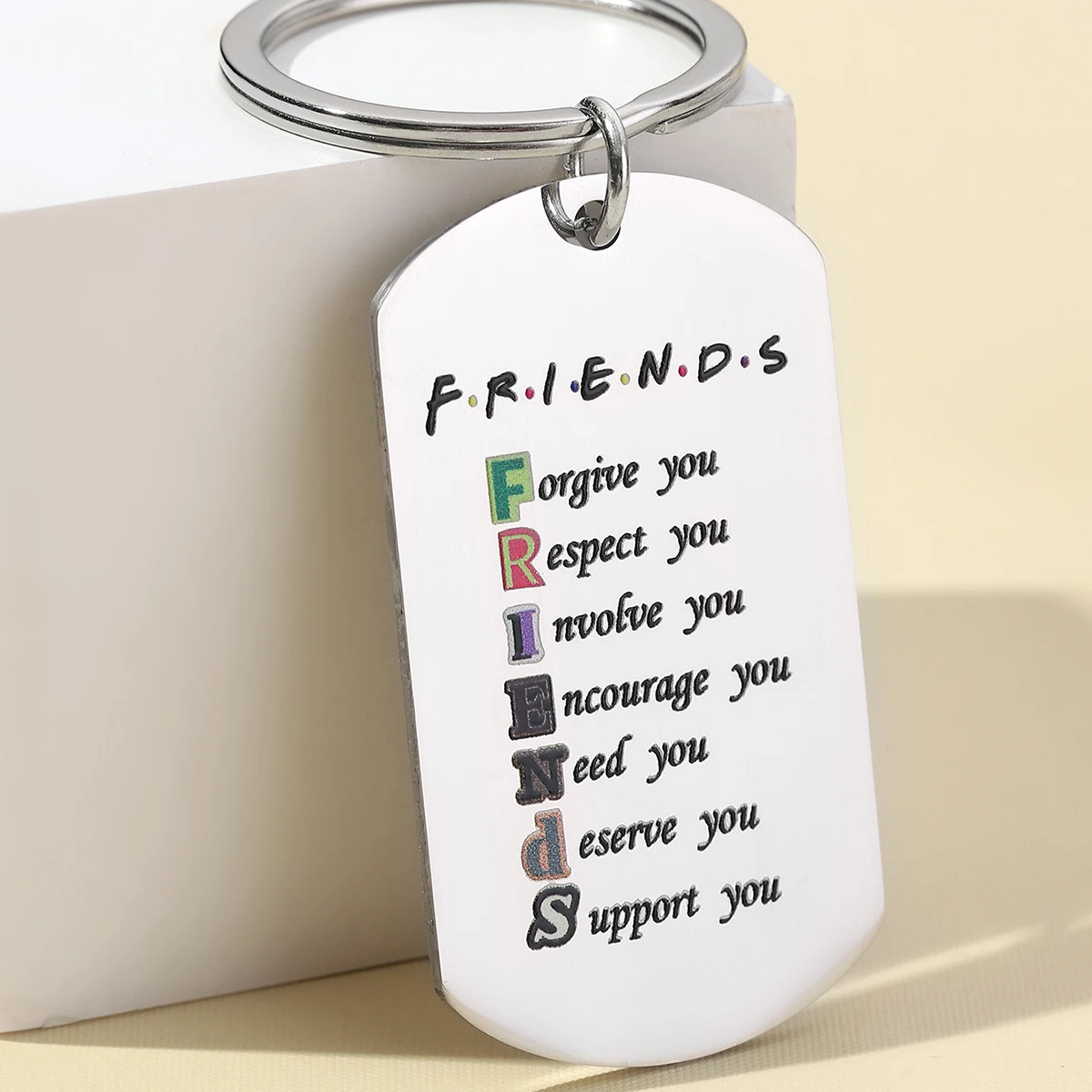 LLavero de acero inoxidable de colores, el mejor regalo para amigos y novias, para cumpleaños y regalos diarios, 1 ud.