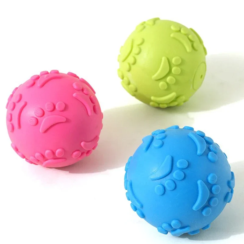 Juguete para masticar para perros, pelota chirriante de látex texturizada, Bola táctil manual, accesorios indestructibles para perros al aire libre, juguete resistente a mordeduras para perros - imagen 5