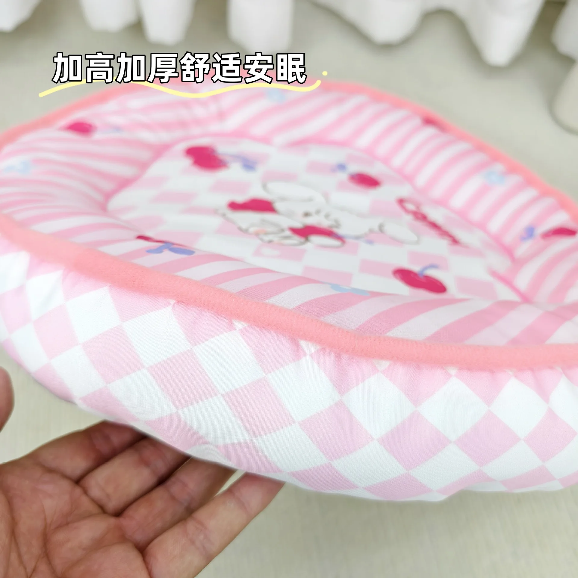 Alfombra refrigerante circular suave para gatos y perros pequeños - imagen 4
