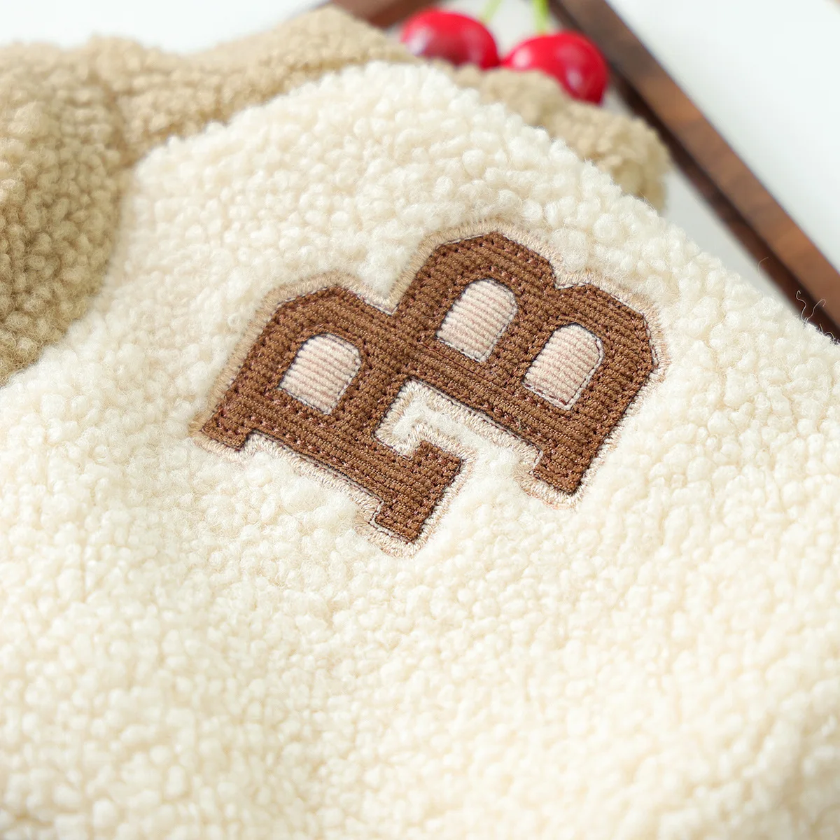 Otoño e Invierno lana de cordero Sudadera con capucha de cuello alto mascota invierno sombrero de felpa gato abrigo Casual ropa para perros pequeños ropa para cachorros - imagen 4