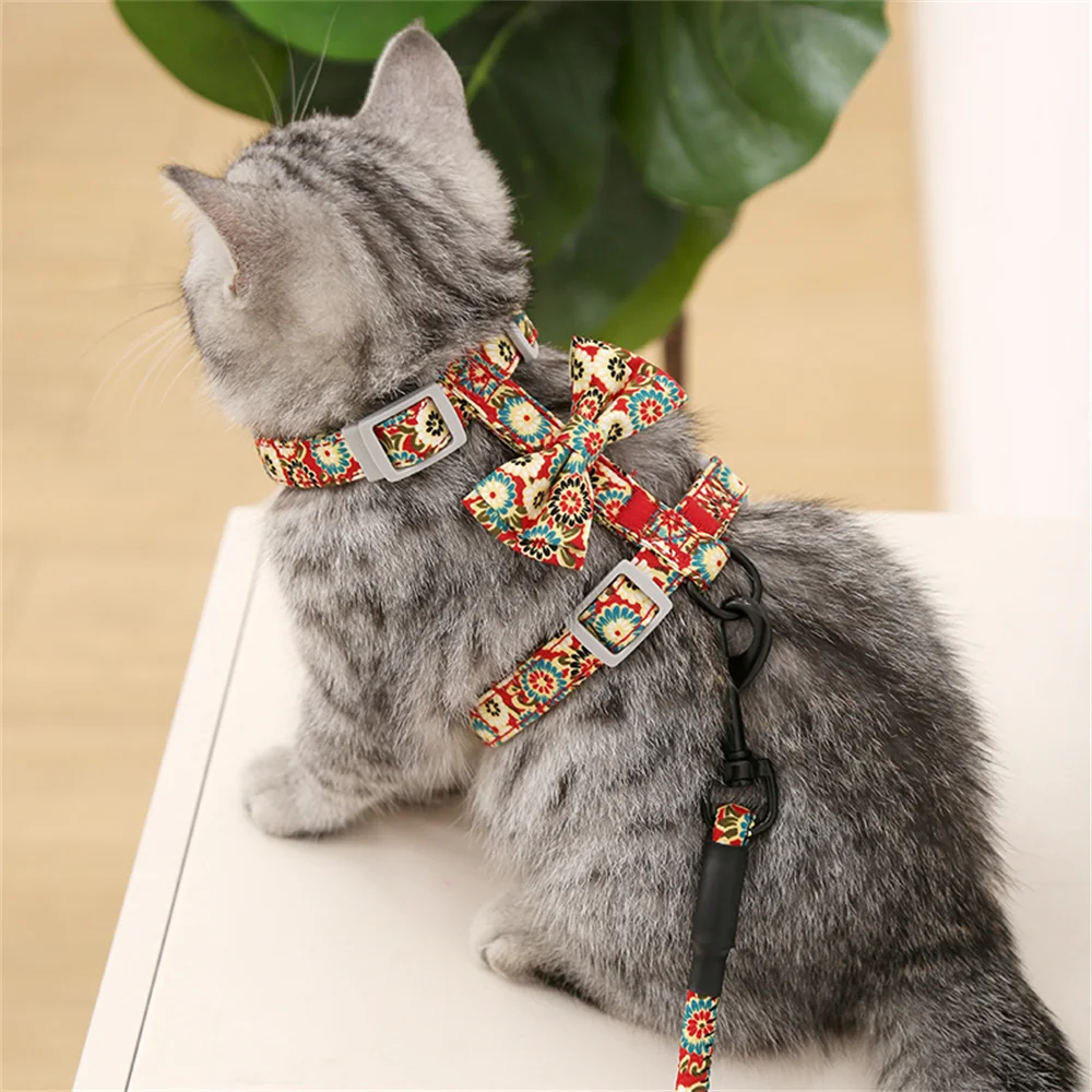 Juego de arnés y correa con estampado de flores para mascotas, accesorios ajustables con lazo para perros pequeños, gatos y gatitos - imagen 3