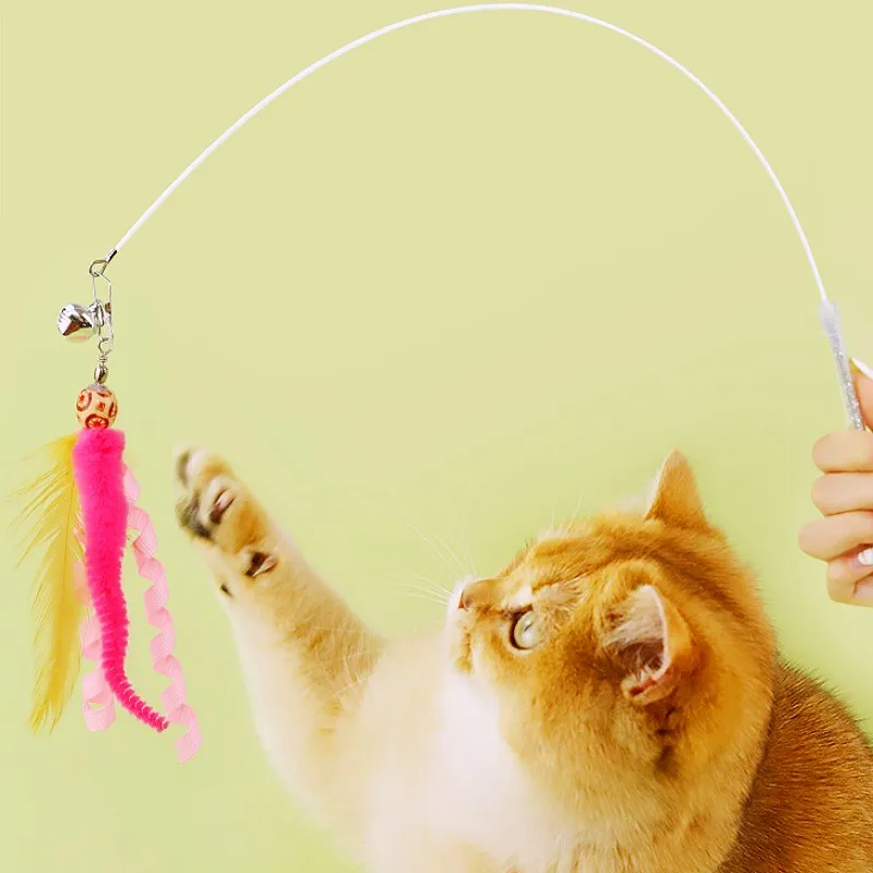 Varita con plumas para gatos – Juguete interactivo con mango flexible - imagen 2