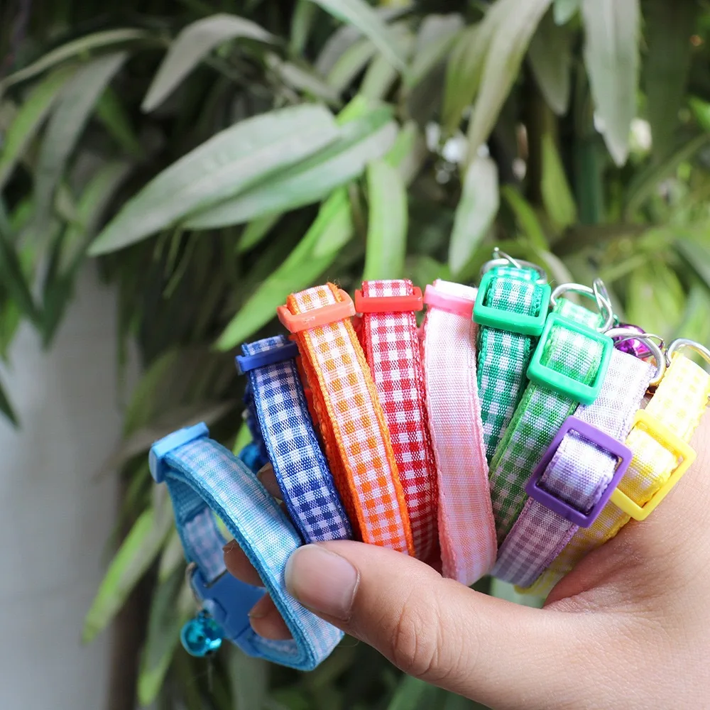 Collar para mascotas con patrón de celosía, Collar ajustable para perros y gatos con campana de seguridad y hebilla a presión, lindo collar para cachorros y gatitos