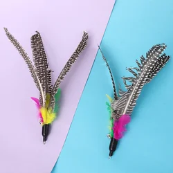 Caña de pescar con plumas y perlas – Juguete interactivo para gato