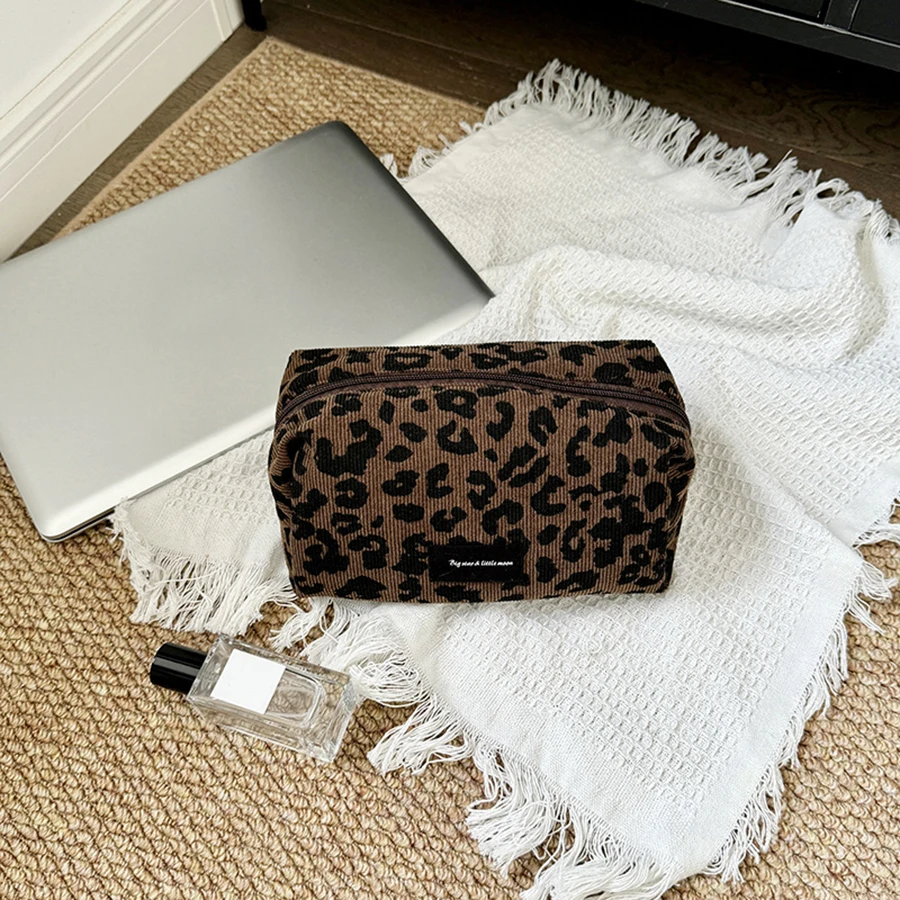 Bolsa de maquillaje única con estampado de leopardo • Organizador de cosméticos de gran capacidad • Bolsa de almacenamiento de lápiz labial - imagen 5