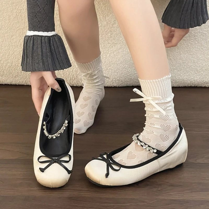 Zapatos Mary Jane para Chihuahua mini con lazo mariposa y elevación - imagen 2