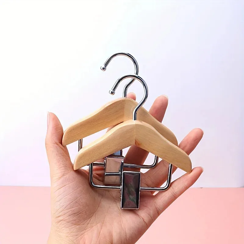 Percha de madera una pieza con pinzas mini para ropa gatos y perros - imagen 2