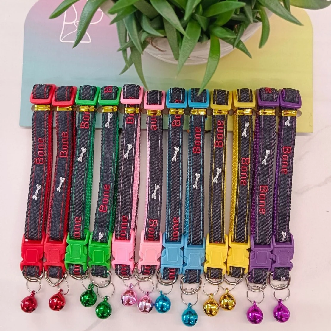 Collar de perro reflectante para cachorro con campana Collar de plomo para gato para perro pequeño Collar barato para gato