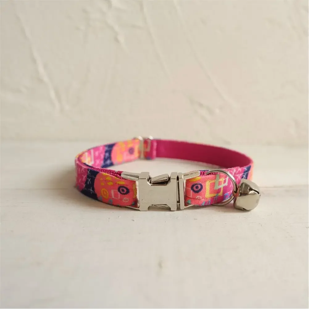 Collar de gato personalizado con grabado gratuito, correa para mascotas a juego, hebilla de Metal de contactos personalizados, Collar para mascotas pequeñas con grafiti rosa - imagen 2