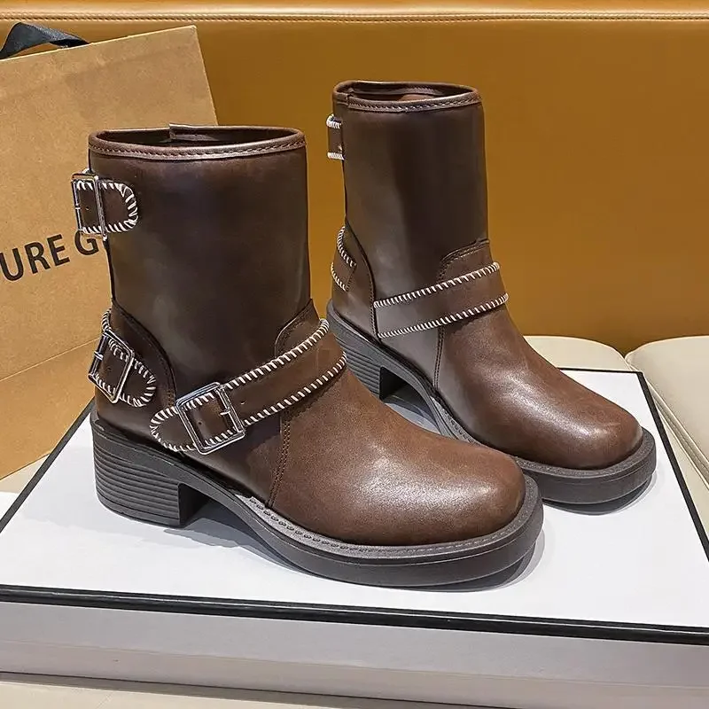 Botas de montar con decoración de hebilla plateada para mujer, zapatos modernos de tacón medio con punta cuadrada, botas de vaquero del oeste sexys, invierno 2025