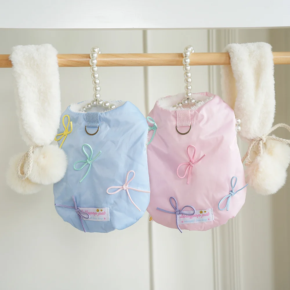 Nueva ropa para perros con bufanda, peluda y gruesa, impermeable, con lazo de ante, ropa acolchada de algodón, otoño e invierno