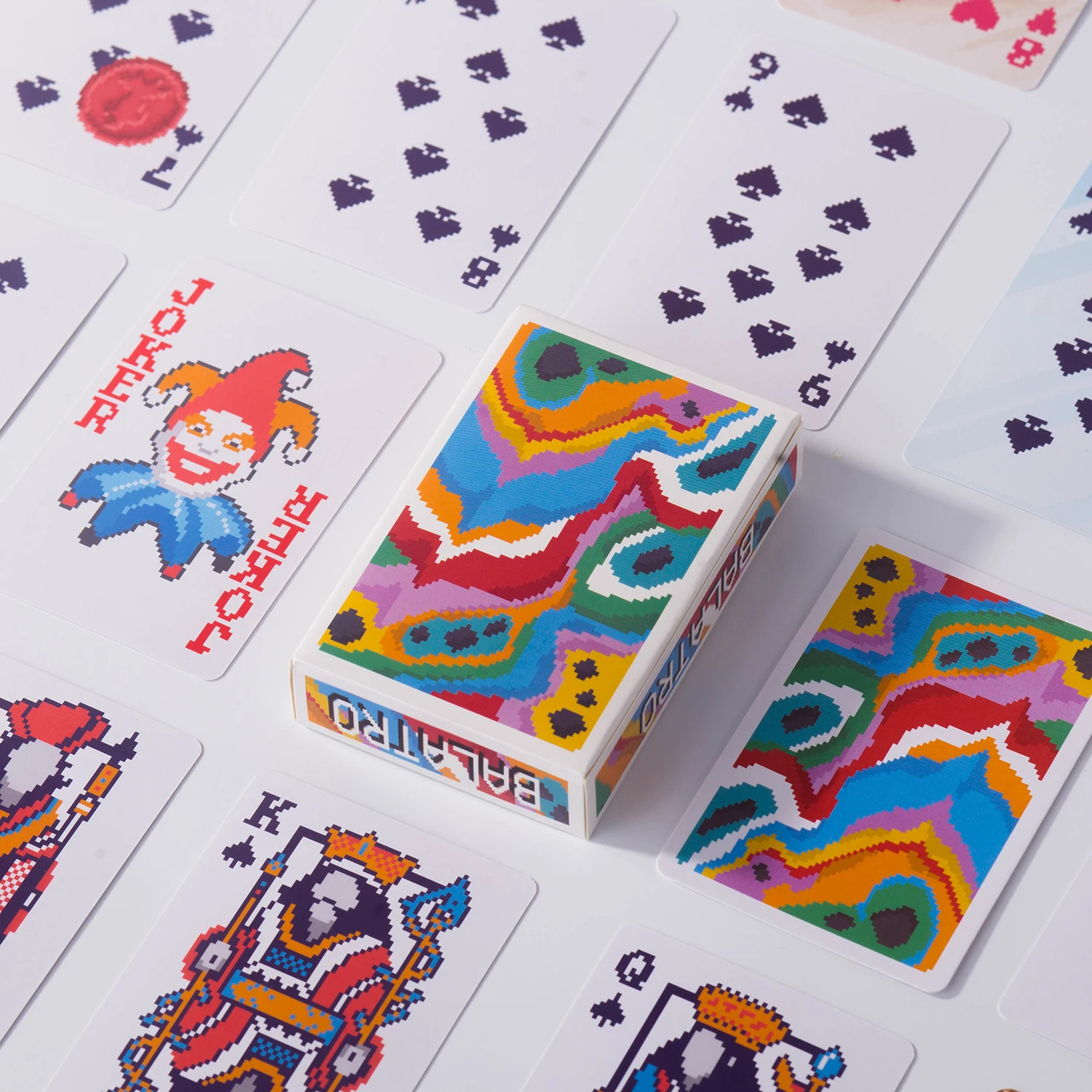 Juego de cartas de póquer clásico: juego de fiesta esencial para reuniones, juegos de mesa y diversión festiva, naipes duraderos y portátiles - imagen 2