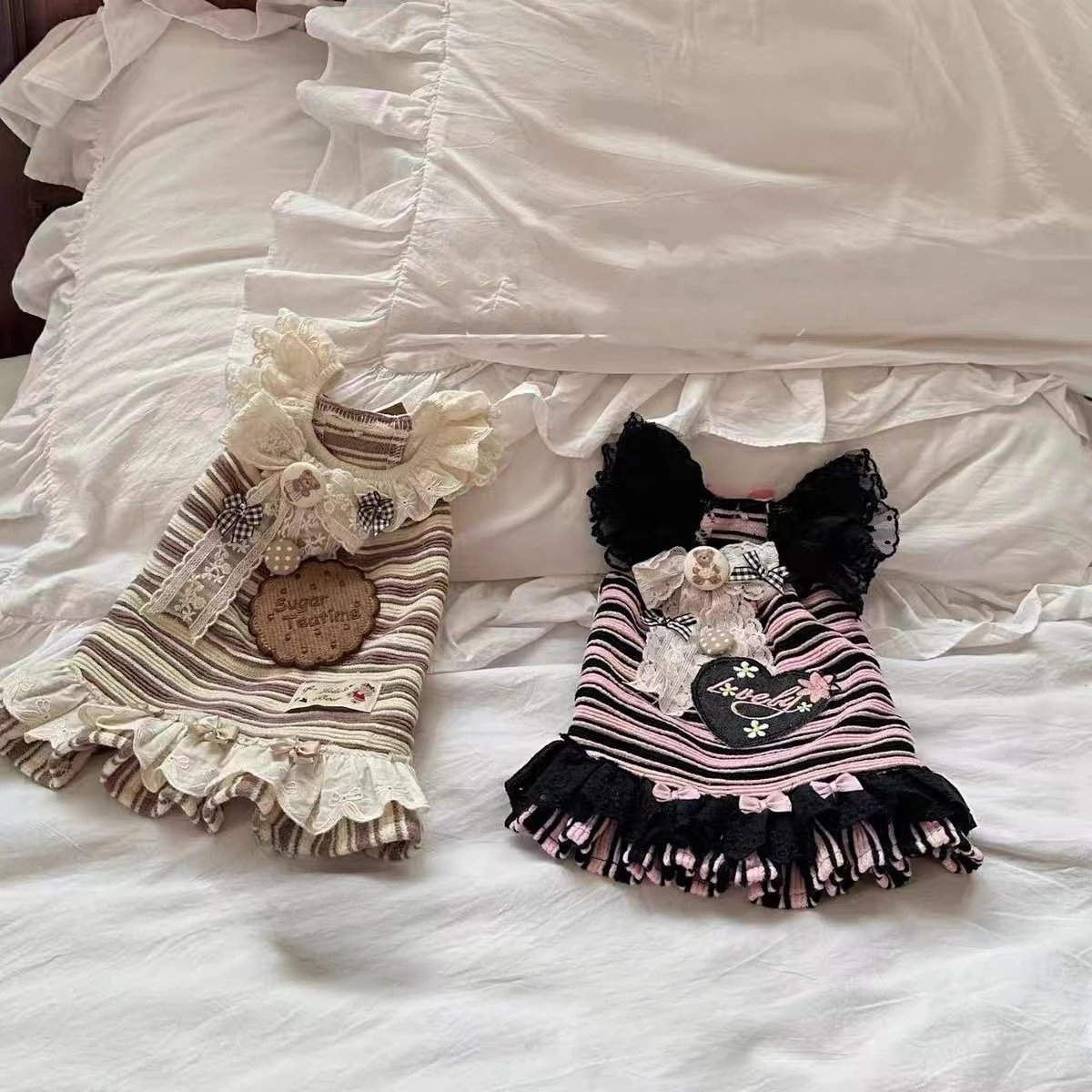 Chaleco con tirantes y manga voladora de encaje a rayas para mascotas, falda de princesa con lazo de malla, Top bonito de primavera, vestidos para perros pequeños, ropa para cachorros