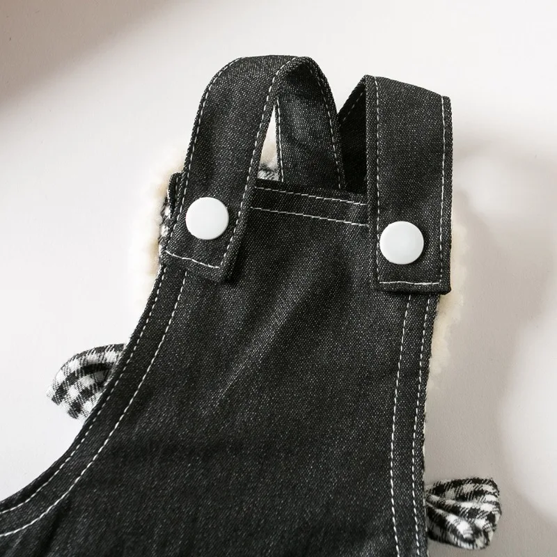 Falda vaquera de moda para perros y mascotas, falda Retro con tirantes en blanco y negro, vestidos para perros pequeños con oso desgastado, ropa para cachorros y gatos - imagen 3