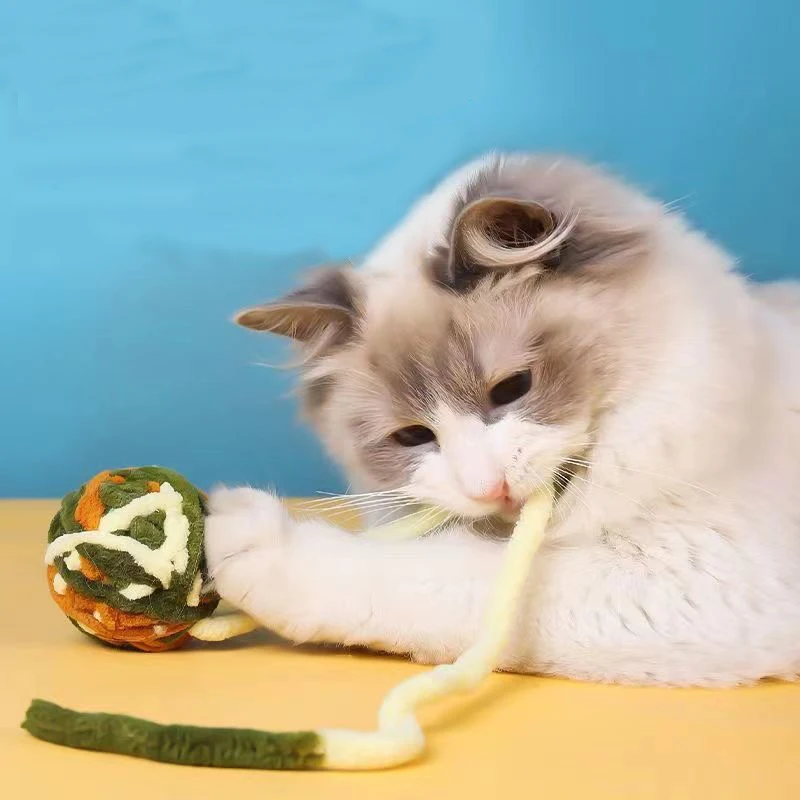 Pelota de peluche con chirriante para mascotas, juguete divertido para perros pequeños, gatos, gatitos, cachorros, suministros para masticar - imagen 3