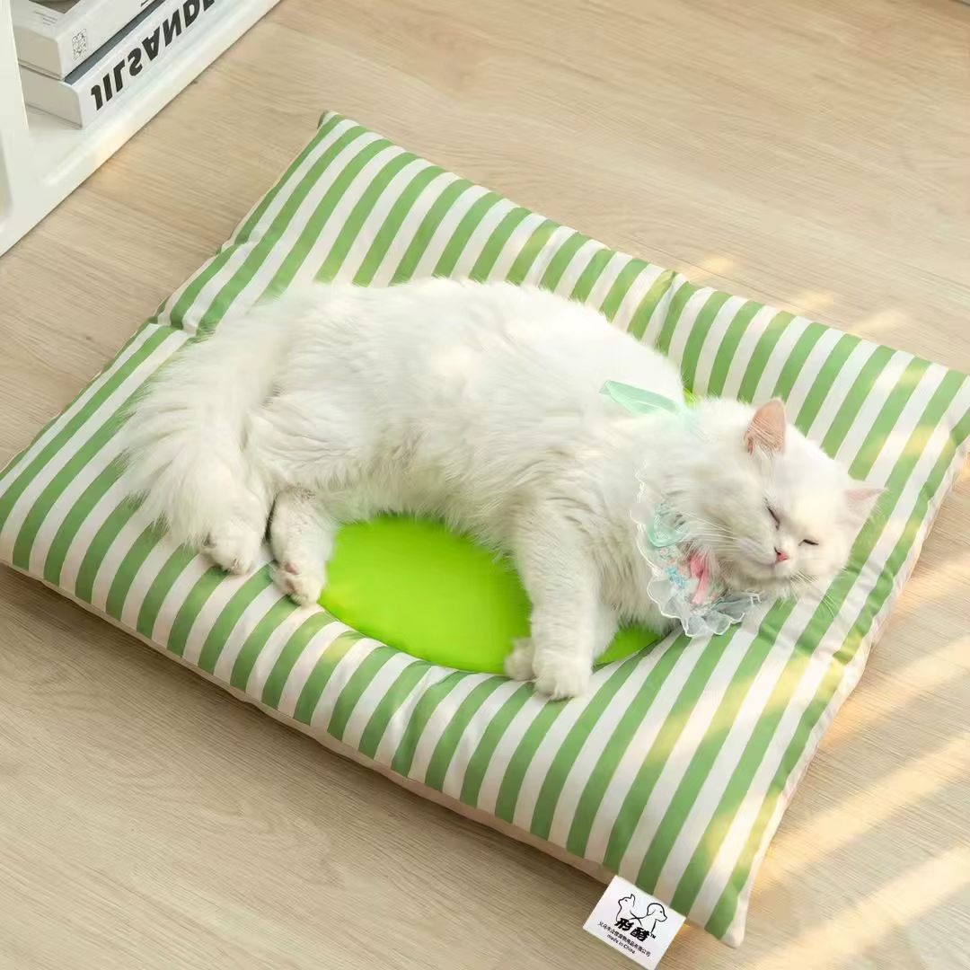 Colchoneta impermeable doble cara para perros y gatos – todo el año - imagen 3