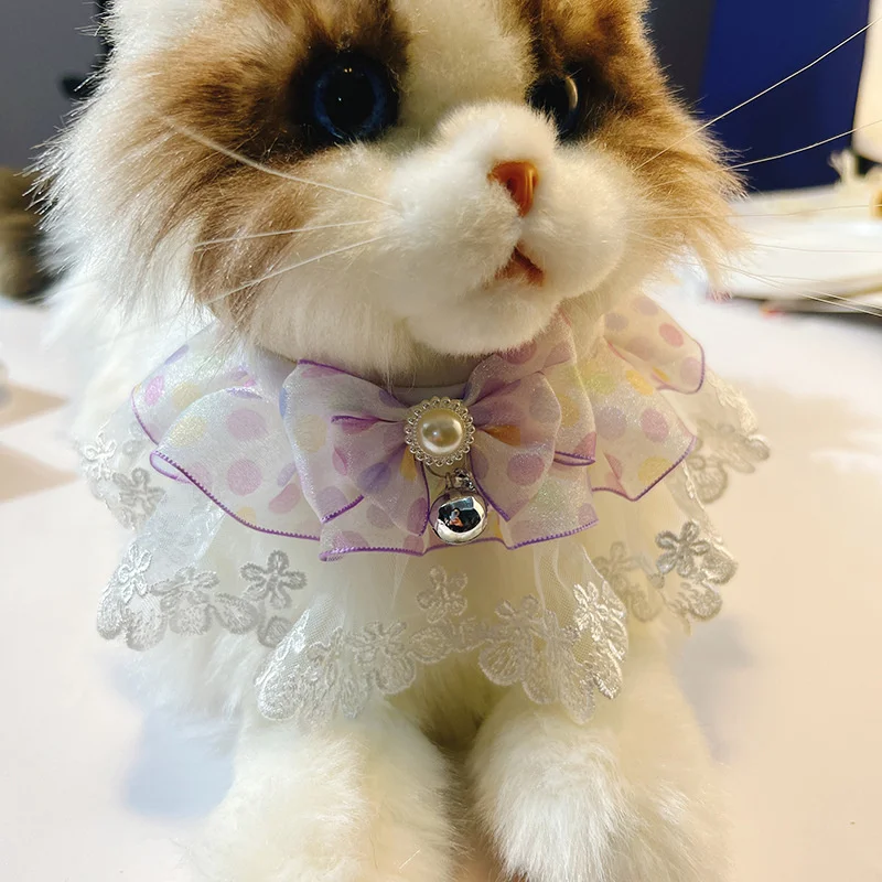 Collar lazo con campana para gatos – Accesorio decorativo suave - imagen 2