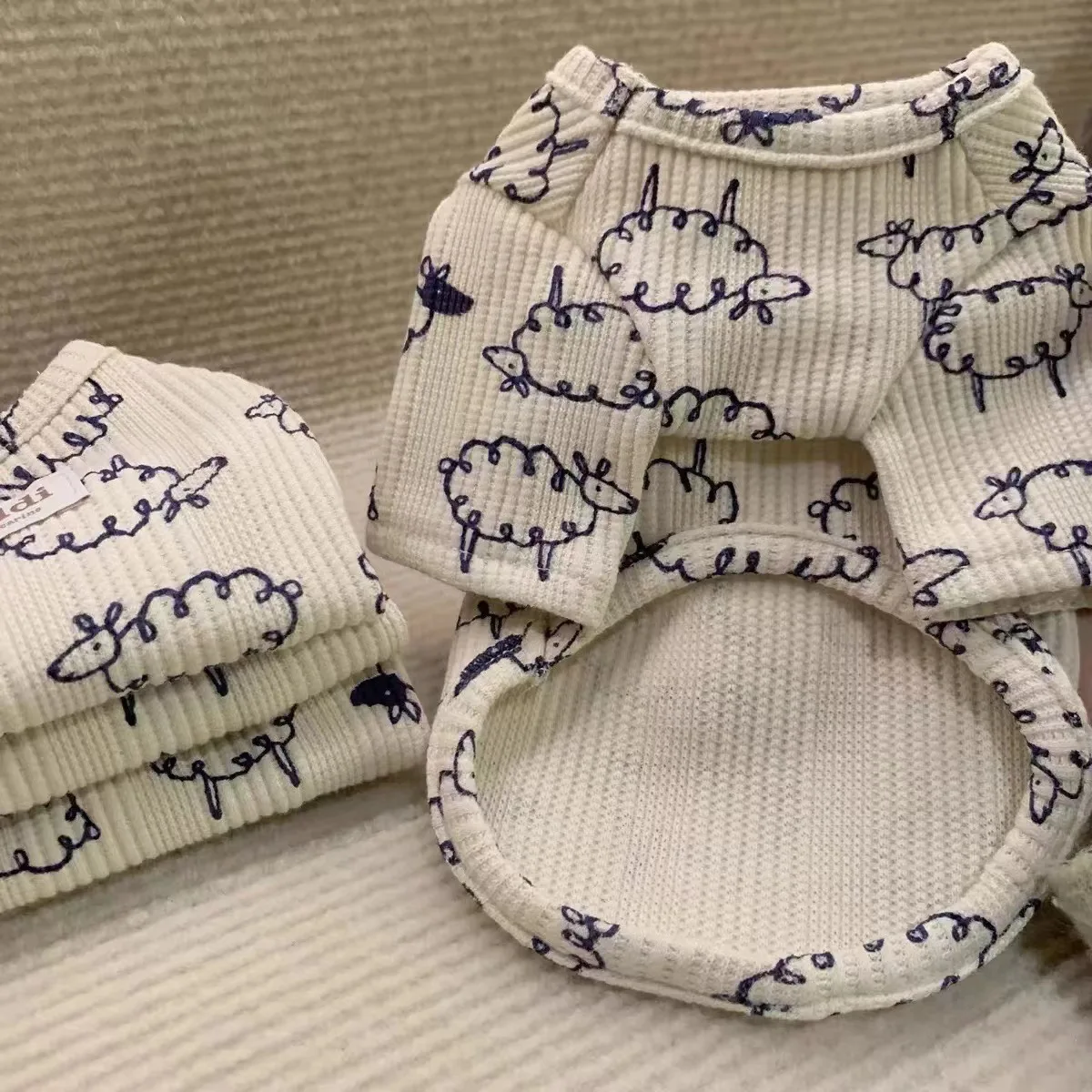 INS otoño capa interior Linda oveja raya camiseta perro suéter mascota pareja desgaste osos de peluche Pomeranian ropa para perros pequeños camisa para perros - imagen 2