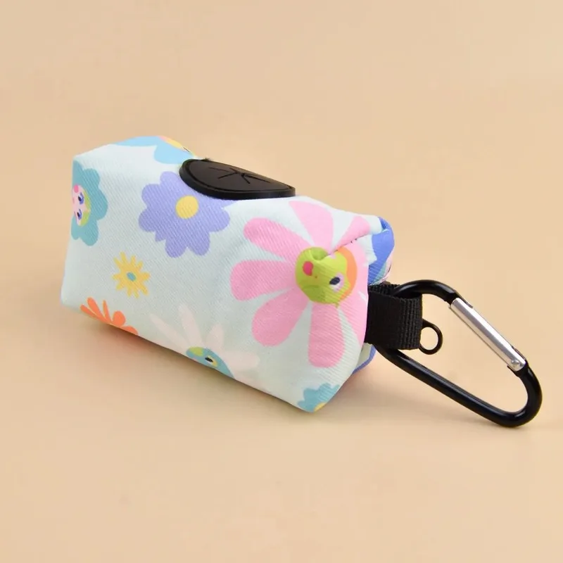 Dispensador de bolsas para excrementos de mascotas, diseño bonito, estampado de flores, sin bolsa para excrementos, se puede conectar a cualquier correa para perros - imagen 4