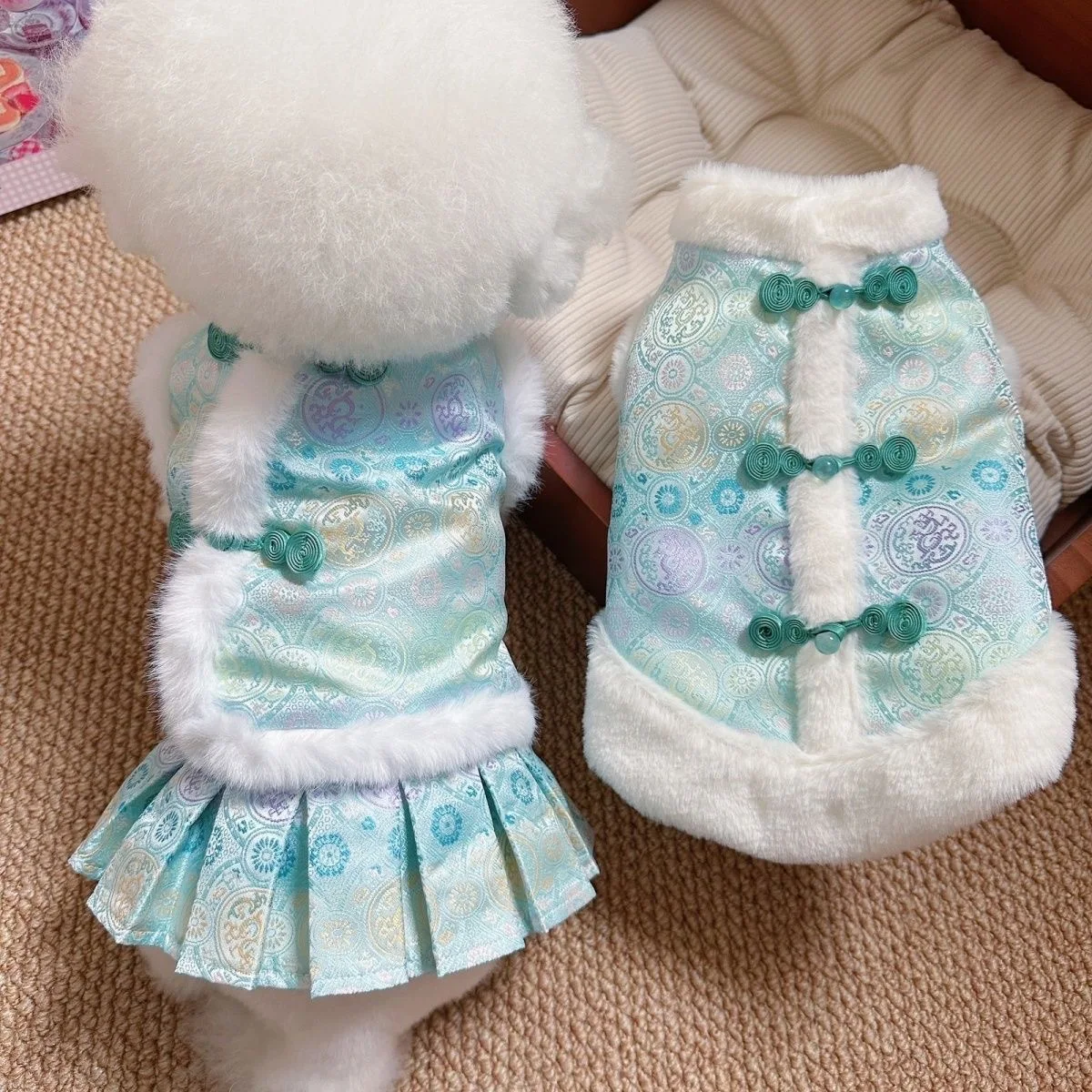 Parkas para perros con cuello de felpa para mascotas, vestido para gatos, otoño e invierno, traje de oso de peluche para mascotas, traje de pareja de Año Nuevo, vestidos para perros pequeños