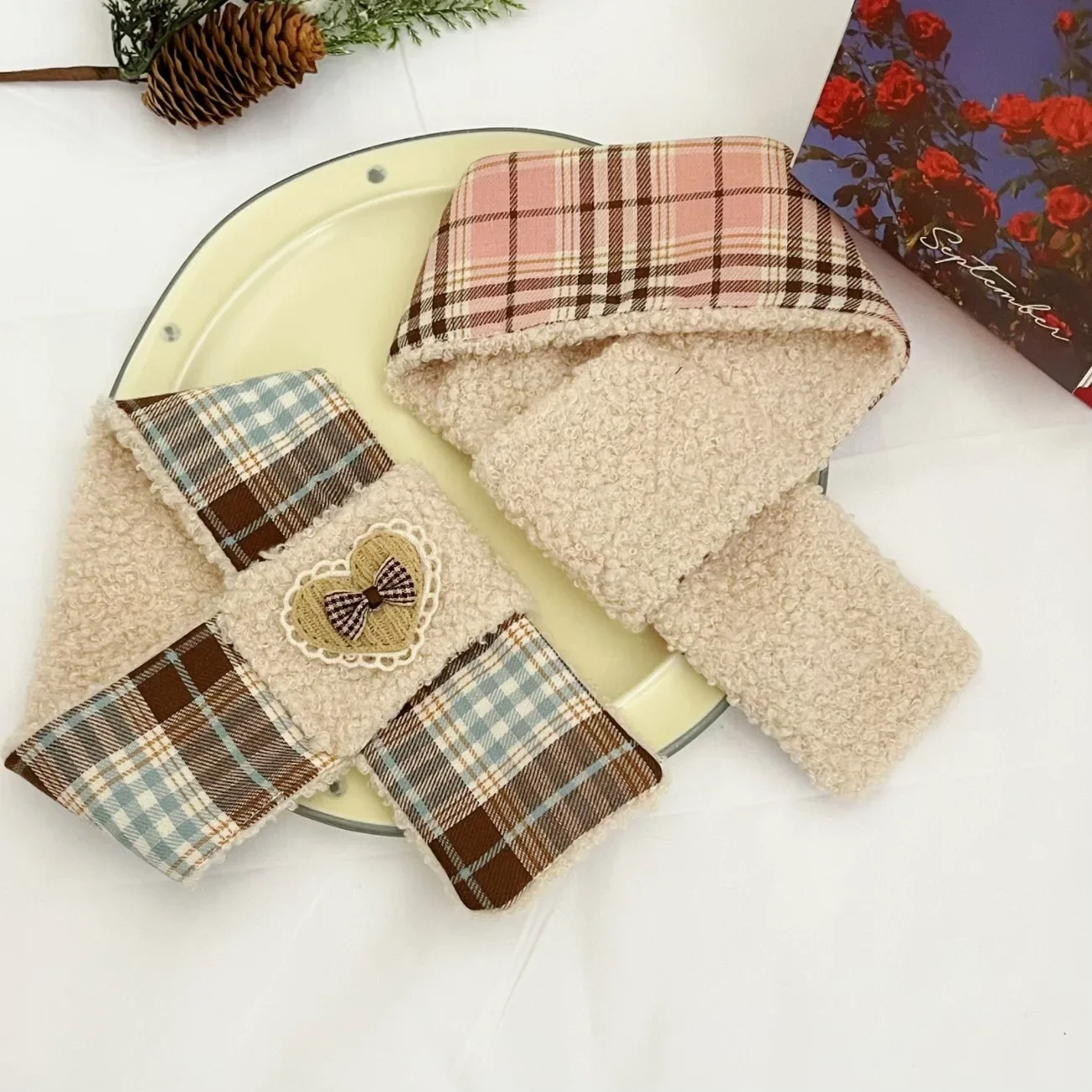 Bufanda a cuadros para mascotas, bufandas de piel de cordero para perros y gatos, bonito accesorio para Collar con lazo, bufandas para perros, ropa para cachorros y gatos, ropa para perros pequeños - imagen 4