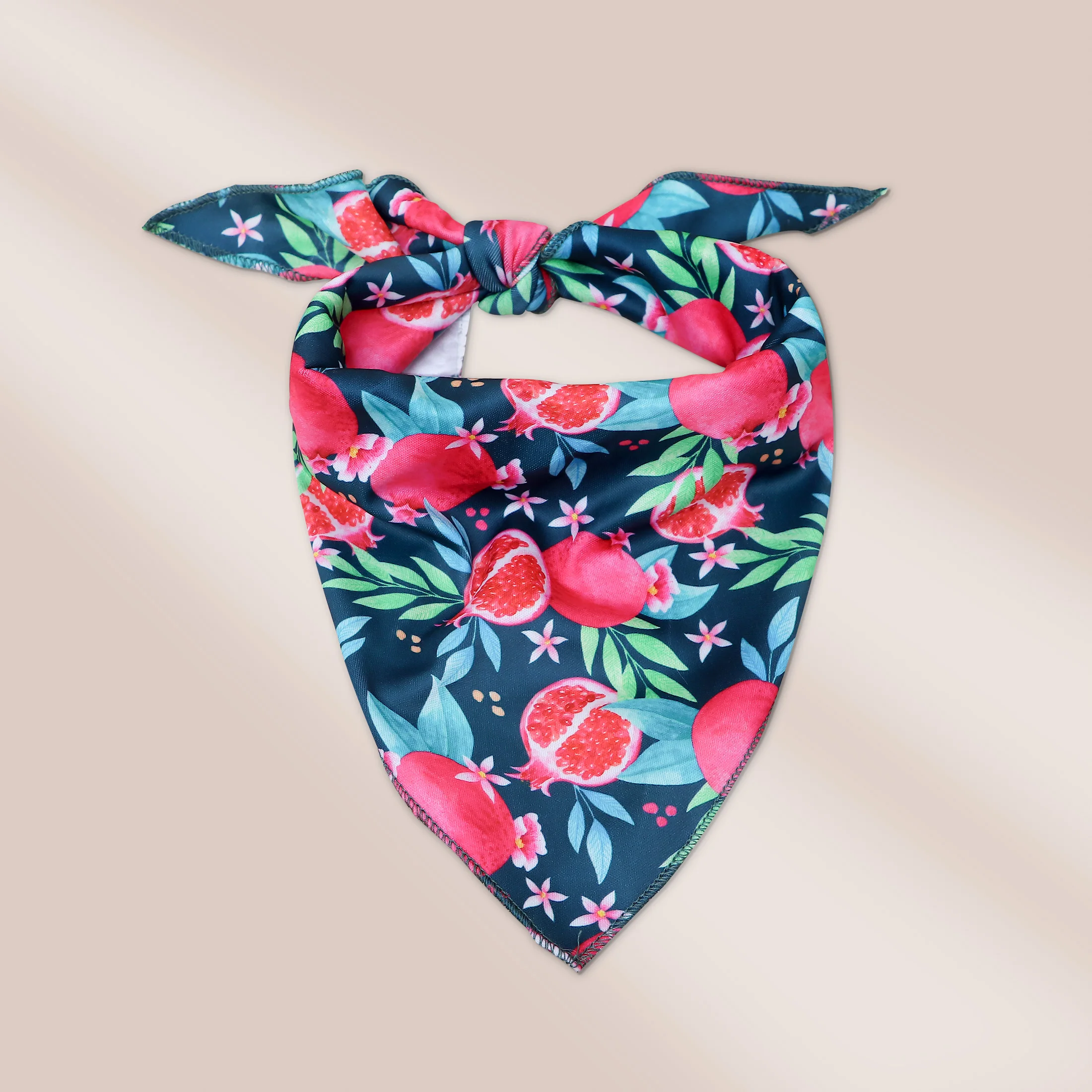 Bandana de frutas para perros, estampado de granada y melocotón, seda como bufanda ajustable para mascotas, lindas corbatas de verano para perros pequeños/medianos y gatos - imagen 2