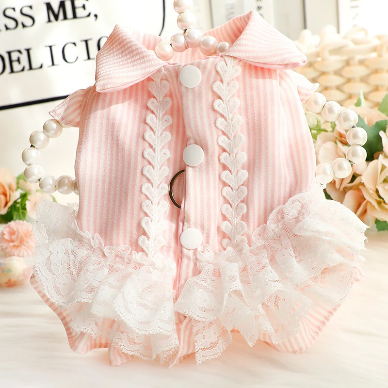 Elegante vestido de princesa a rayas transpirable de primavera y verano, camisa de gato a rayas con encaje delicado, perfecto para perros pequeños