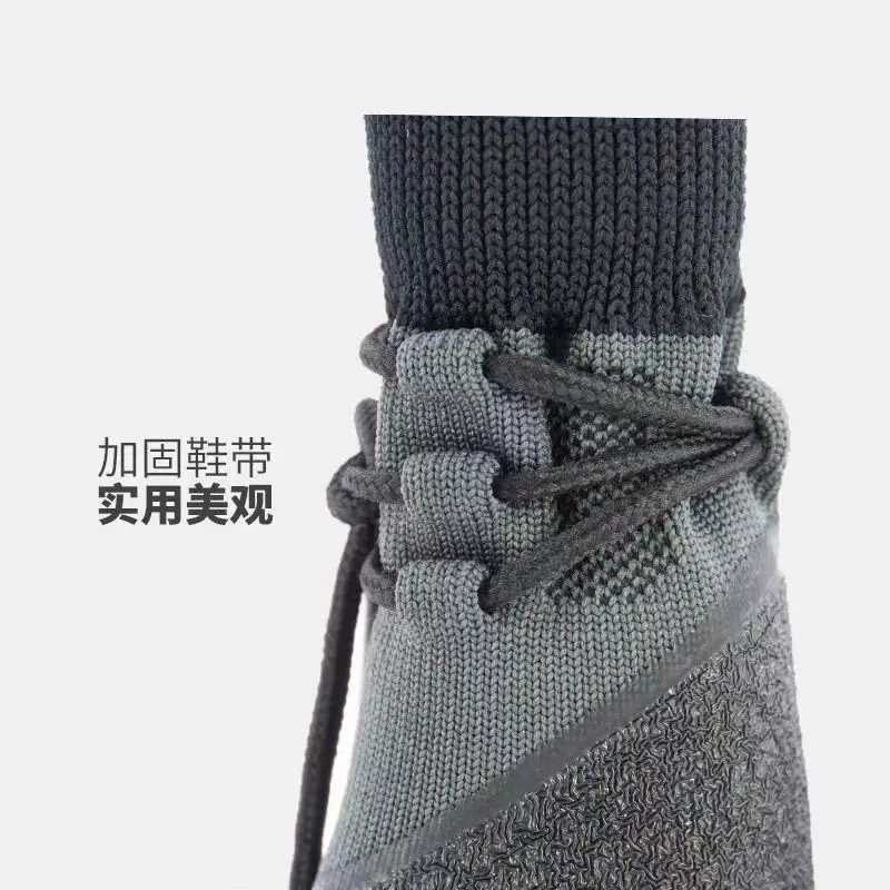 Empaquetado de los 4 zapatos para mascotas