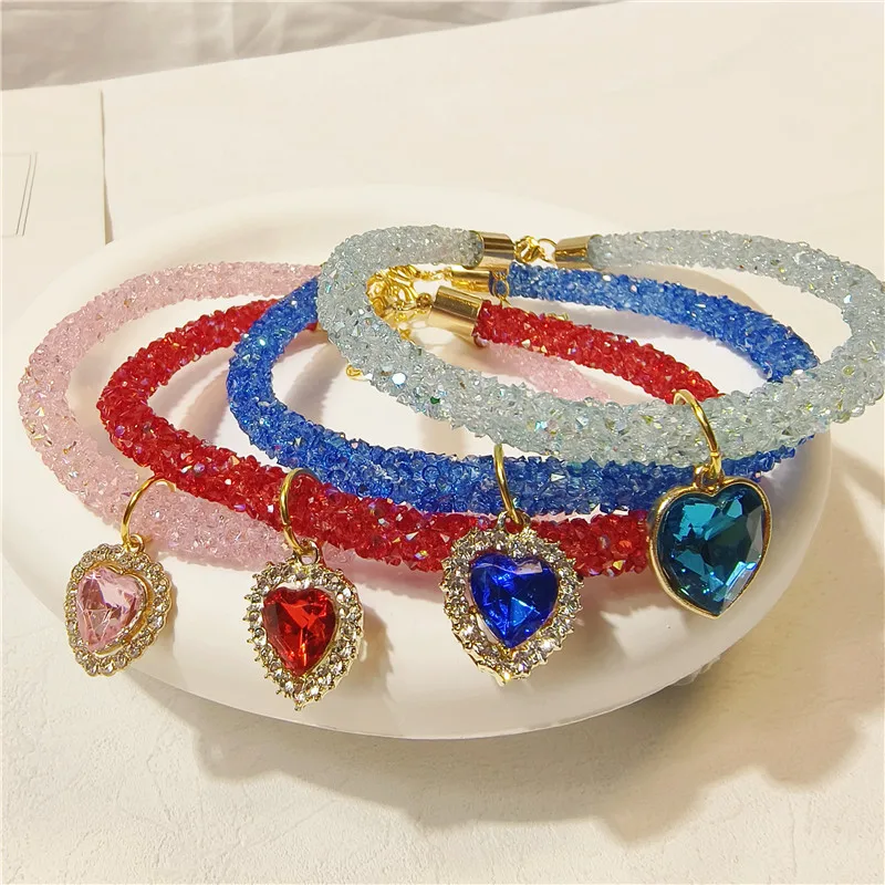 Collar para gatos y perros con colgante corazón diamante multicolor