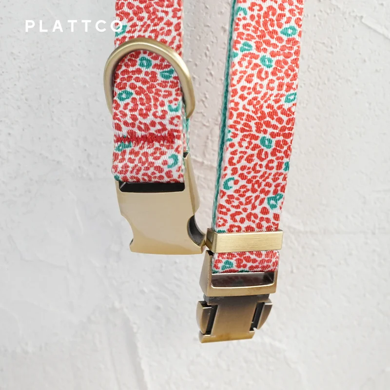 PLATTCO Collar de perro de diseño único estampado LEOPARD ROJO con hebilla de bronce de alta calidad 5 tamaños PDC332Br