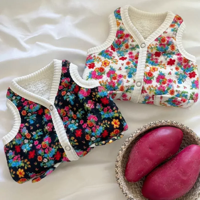 Otoño Invierno ropa para perros moda flor perros pequeños abrigo cárdigan perro chaleco cálido Chihuahua Bichon Yorkie chaqueta de perro de peluche