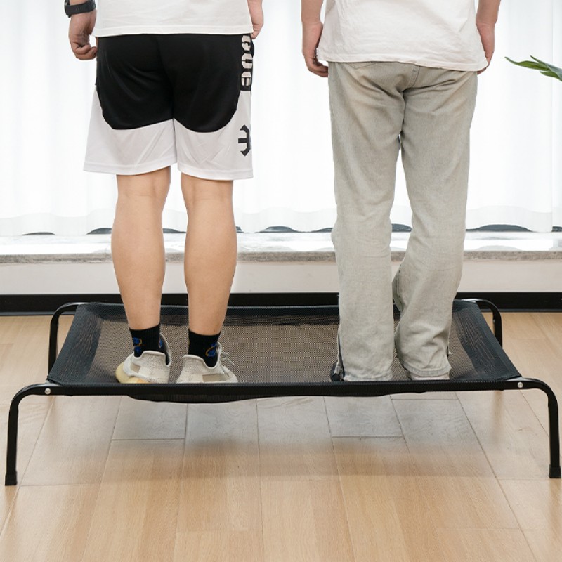 Cama a prueba de humedad para perrera