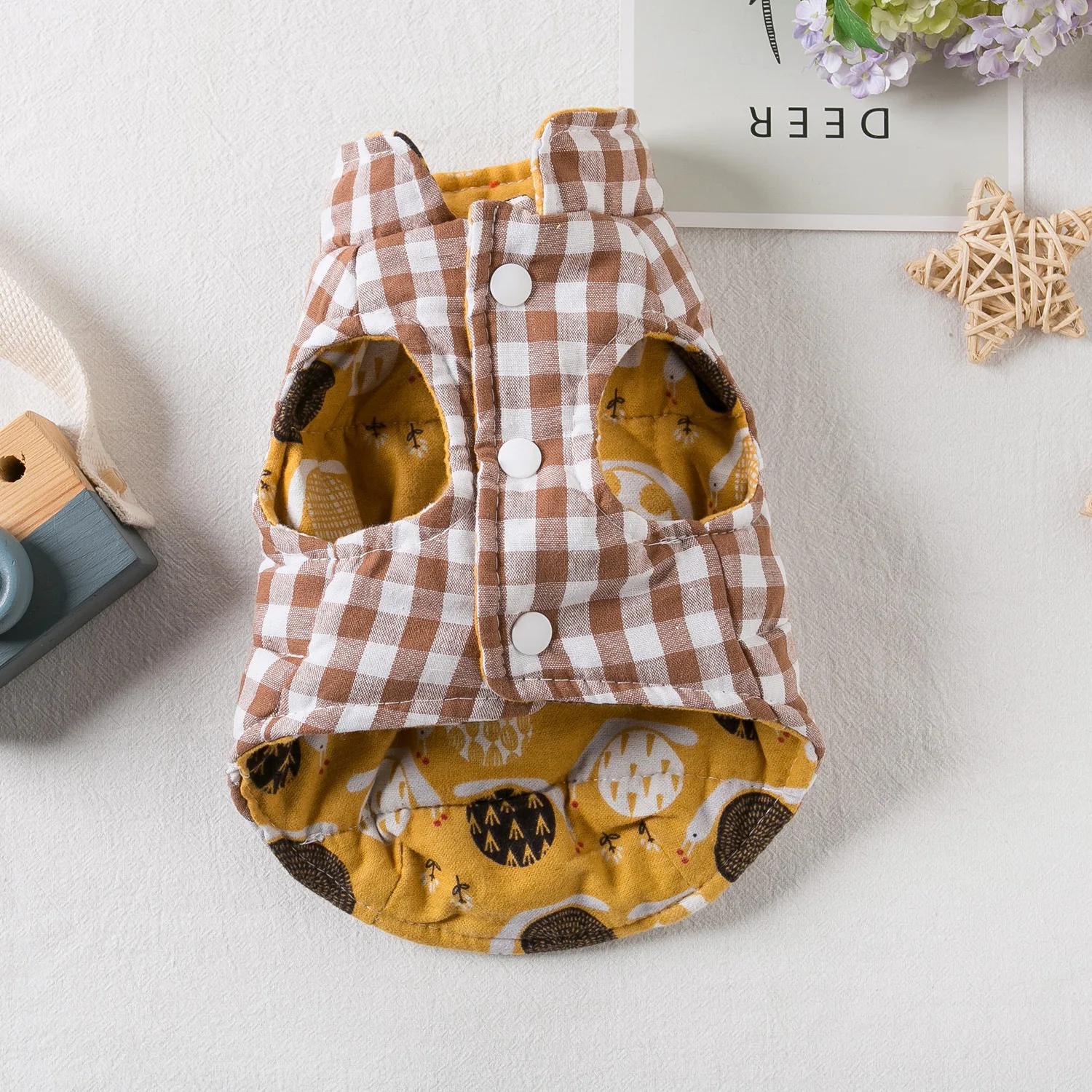 Chaleco para mascotas que se puede usar en ambos lados en otoño e invierno, chaleco cálido a cuadros, oso de peluche, ropa de invierno para perros pequeños y cachorros