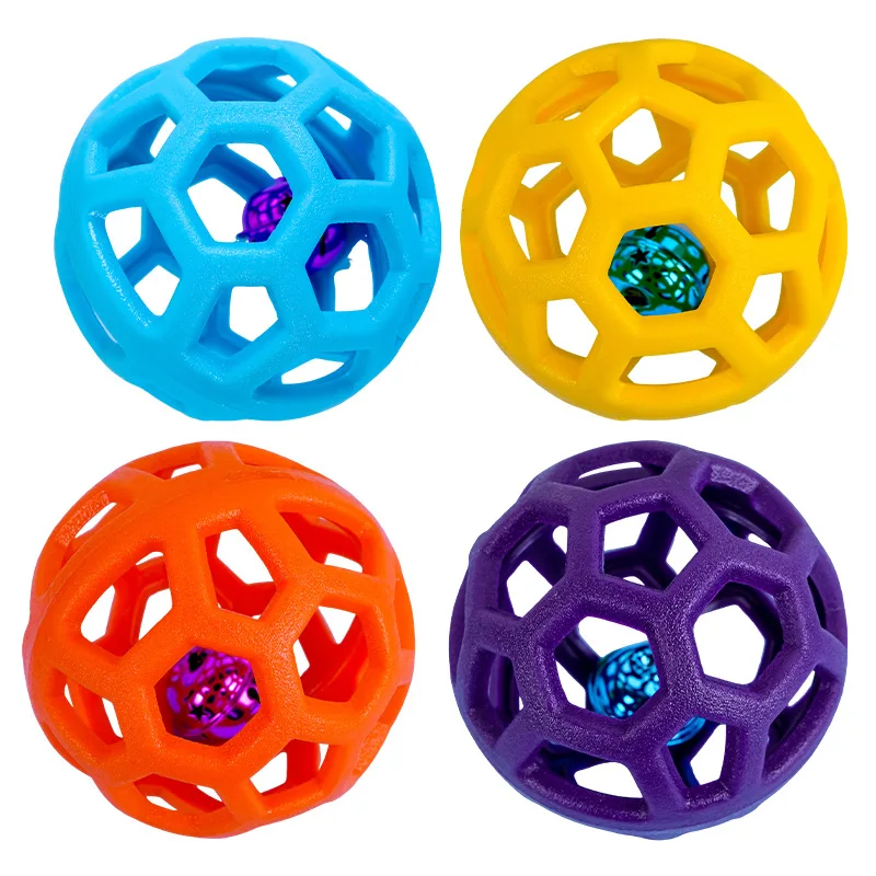 Bola hueca de juguete para perros con campana, juguete para masticar de goma Natural, pelotas interactivas para perros, entrenamiento para cachorros, limpieza de dientes, juguetes huecos