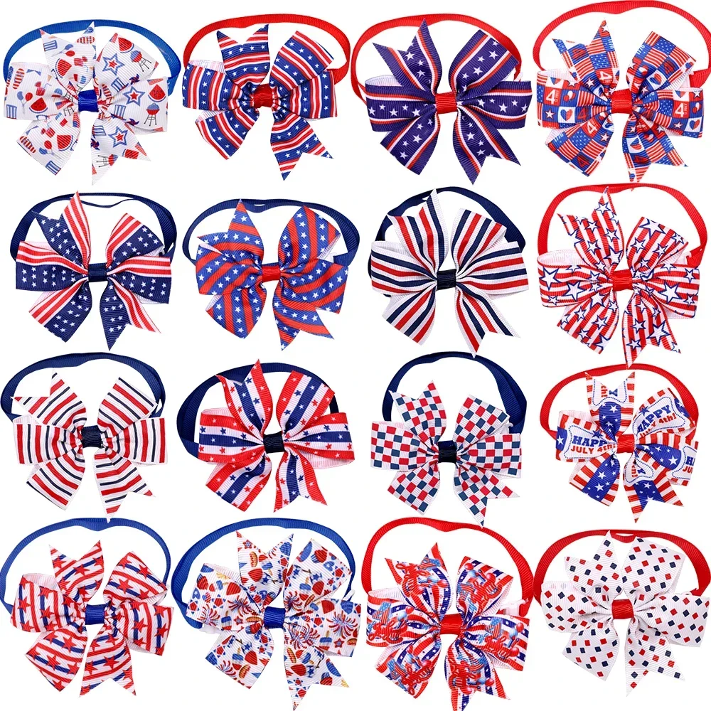 Gato con pajarita de flores posando sobre un sofá