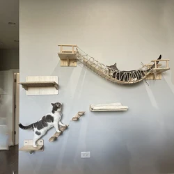 Estantería de pared para gatos con rascador y plataforma de salto