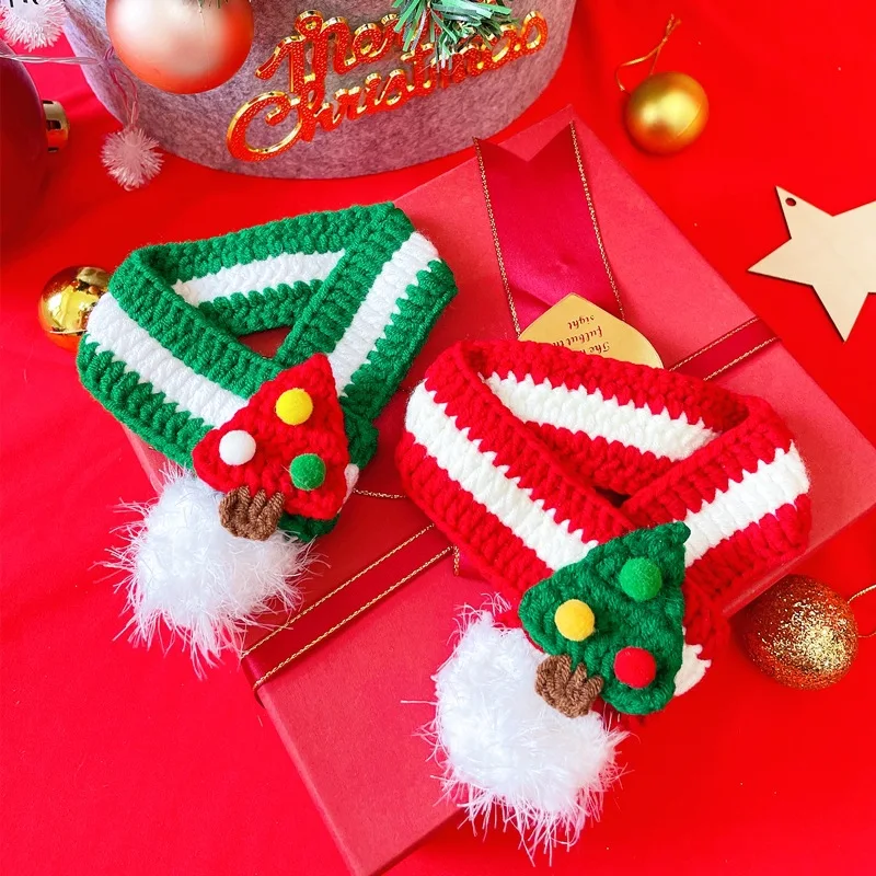 Bufanda de punto navideña para mascotas, bonito árbol de Navidad, bufanda con bolas de pelo, accesorios para cachorros y perros pequeños - imagen 4