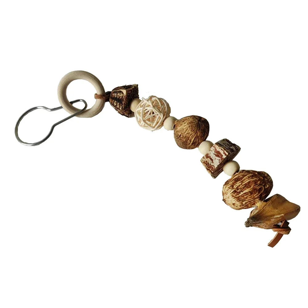 Juguete para masticar loros de Color aleatorio, cuentas de ratán de madera, juguete colgante de molienda para pájaros, loros, juguetes para morder, accesorios para jaulas de pájaros, 1 ud. - imagen 5