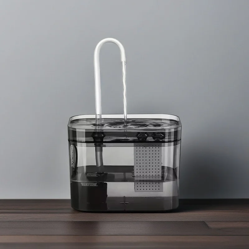 El dispensador de agua automático para gatos simula el grifo de operación silenciosa con materiales seguros, circulación de agua para gatos para beber agua