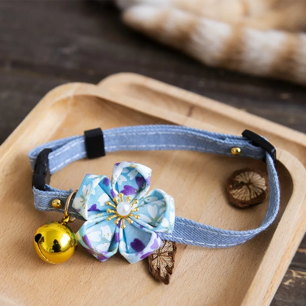 Collar floral ajustable con cascabel para gatos y perros primavera verano - imagen 3