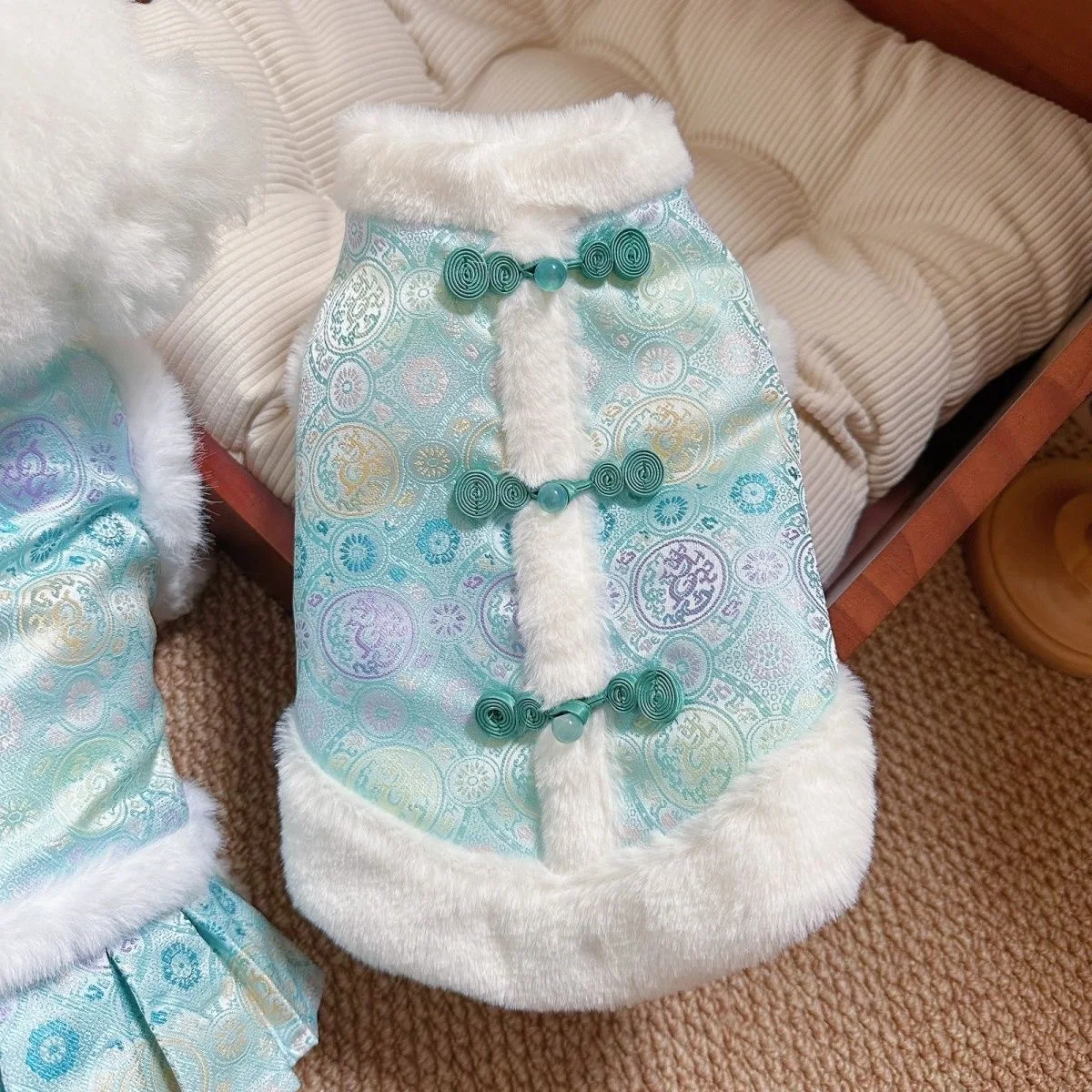 Parkas para perros con cuello de felpa para mascotas, vestido para gatos, otoño e invierno, traje de oso de peluche para mascotas, traje de pareja de Año Nuevo, vestidos para perros pequeños - imagen 2