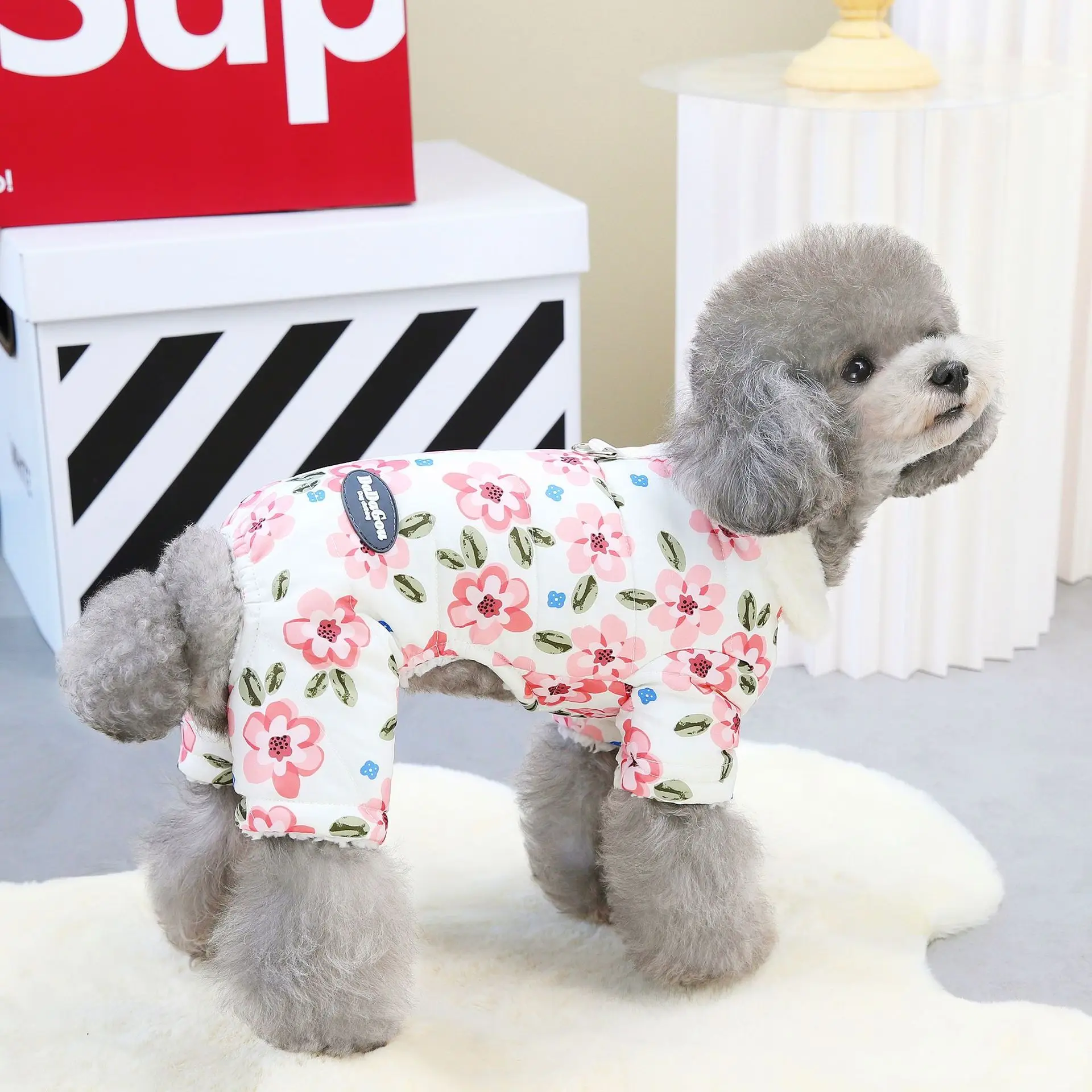 Mono grueso y cálido acolchado para perros pequeños, disfraz para mascotas con estampado Floral de estilo chino, ropa de invierno para perros con forro de Sherpa - imagen 4