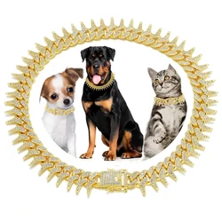 Collar eslabones cubano con pinchos para perros – Acero dorado reforzado