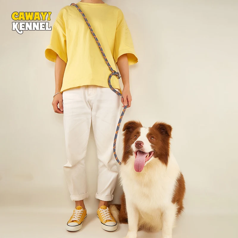 CAWAYI KENNEL Correas dobles de nailon reflectante Cadena para perros de compañía Cables de cuerda de tracción para correr Manos libres Cadena de cuerda para perros grandes