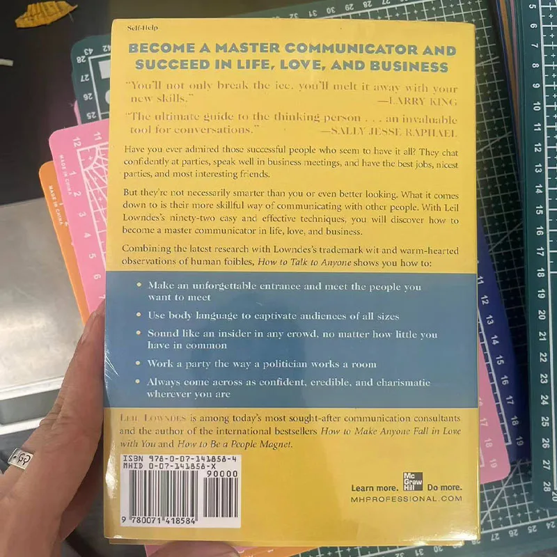 Libro de comunicación sobre cómo hablar con cualquier persona de Leil Lowndes 92, trucos pequeños para un gran éxito en las relaciones, Paperback - imagen 4