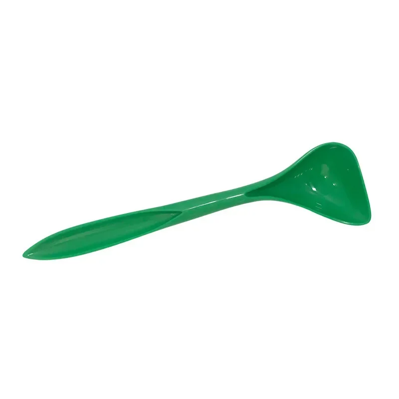Spoon dark green
