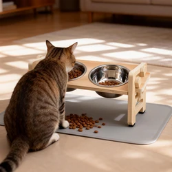 Soporte para comederos de gatos ajustable con tapete antiderrames